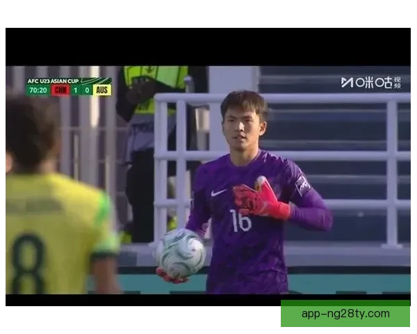 李昊寄语杭州球迷助力中国足球