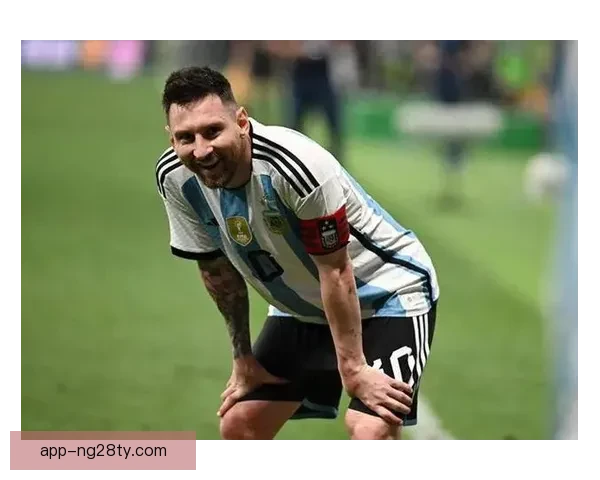 据悉记者称梅西将至少伤缺两周