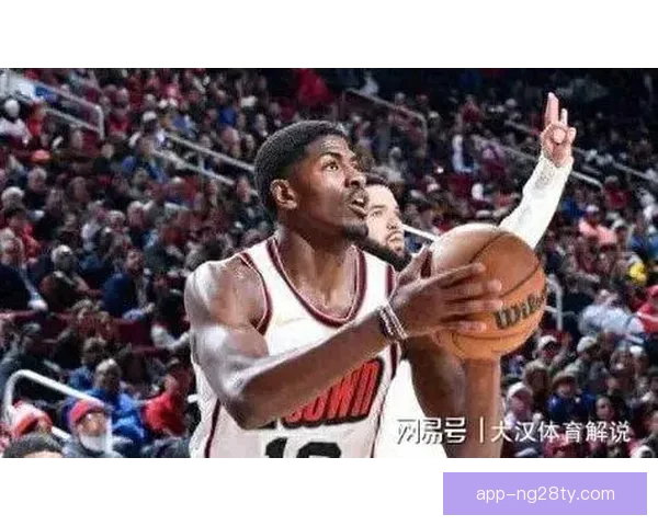 勇士双向签火箭旧将内威18+6